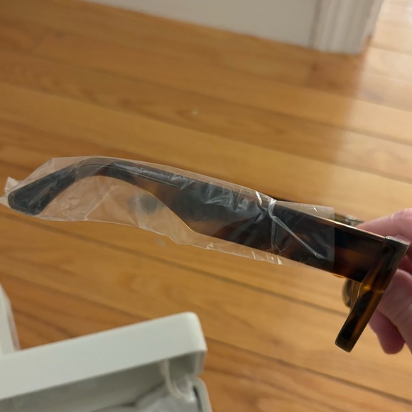 Chimi 05 Tortoise Sunglasses NWT - Picture 4 of 7